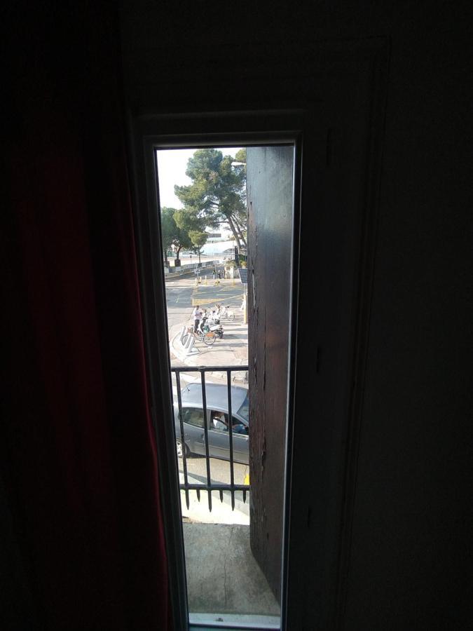 Bedroom To Sleep Montpellier Bagian luar foto